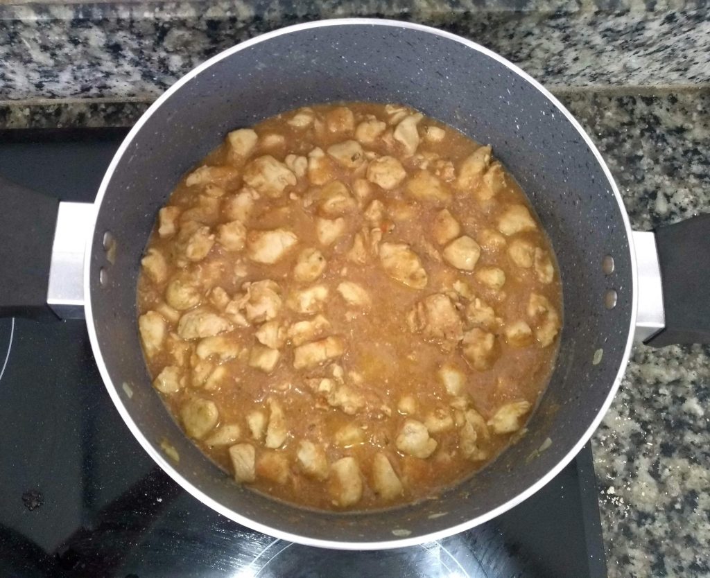 curry de frango com leite de coco