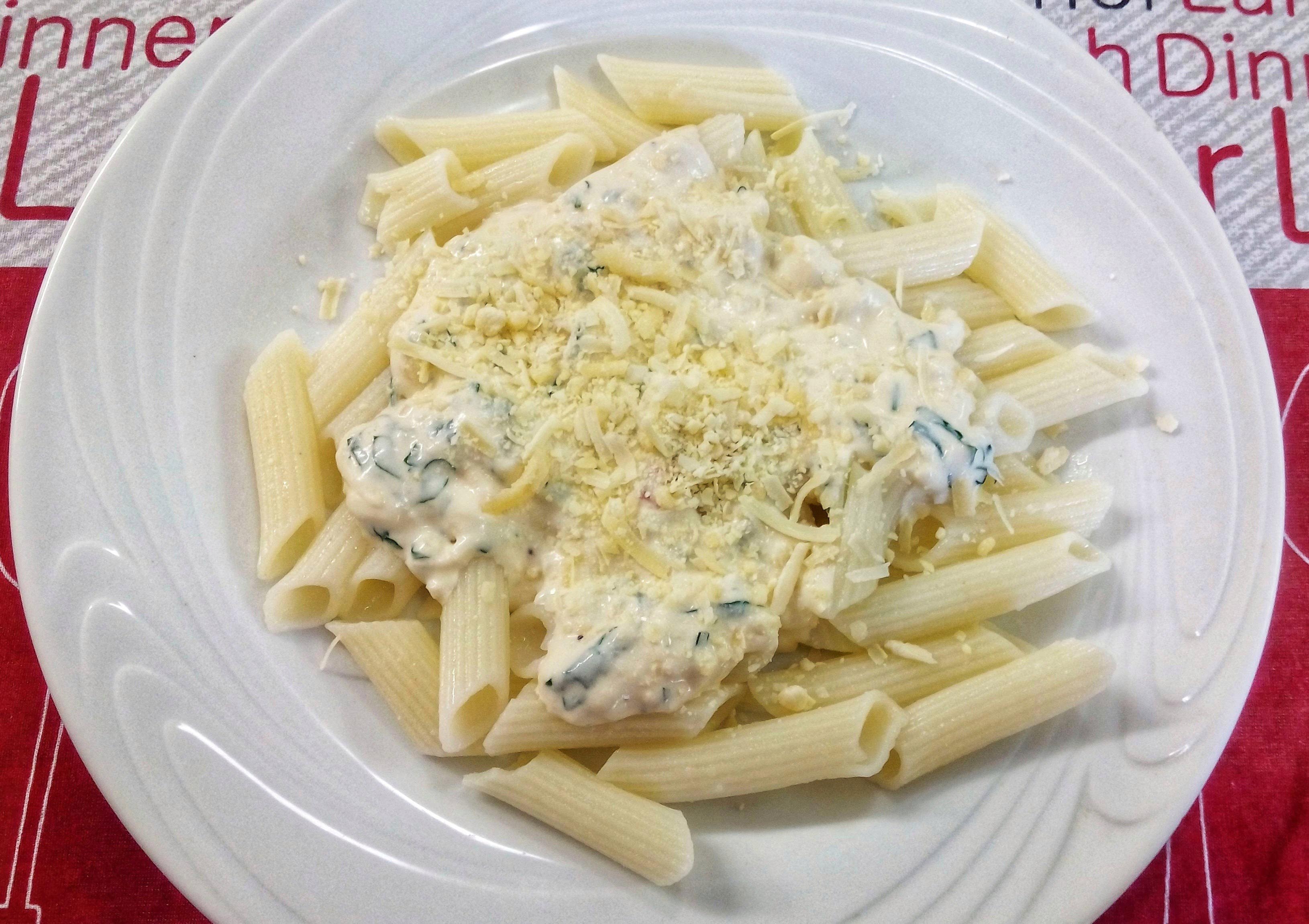 massa com molho de gorgonzola