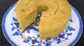 Bolo de fubá com goiabada