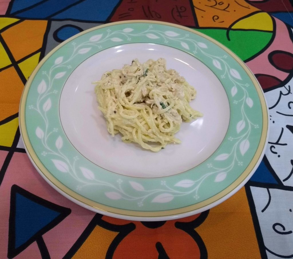 macarrão com frango cremoso