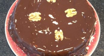 Torta de chocolate com nozes