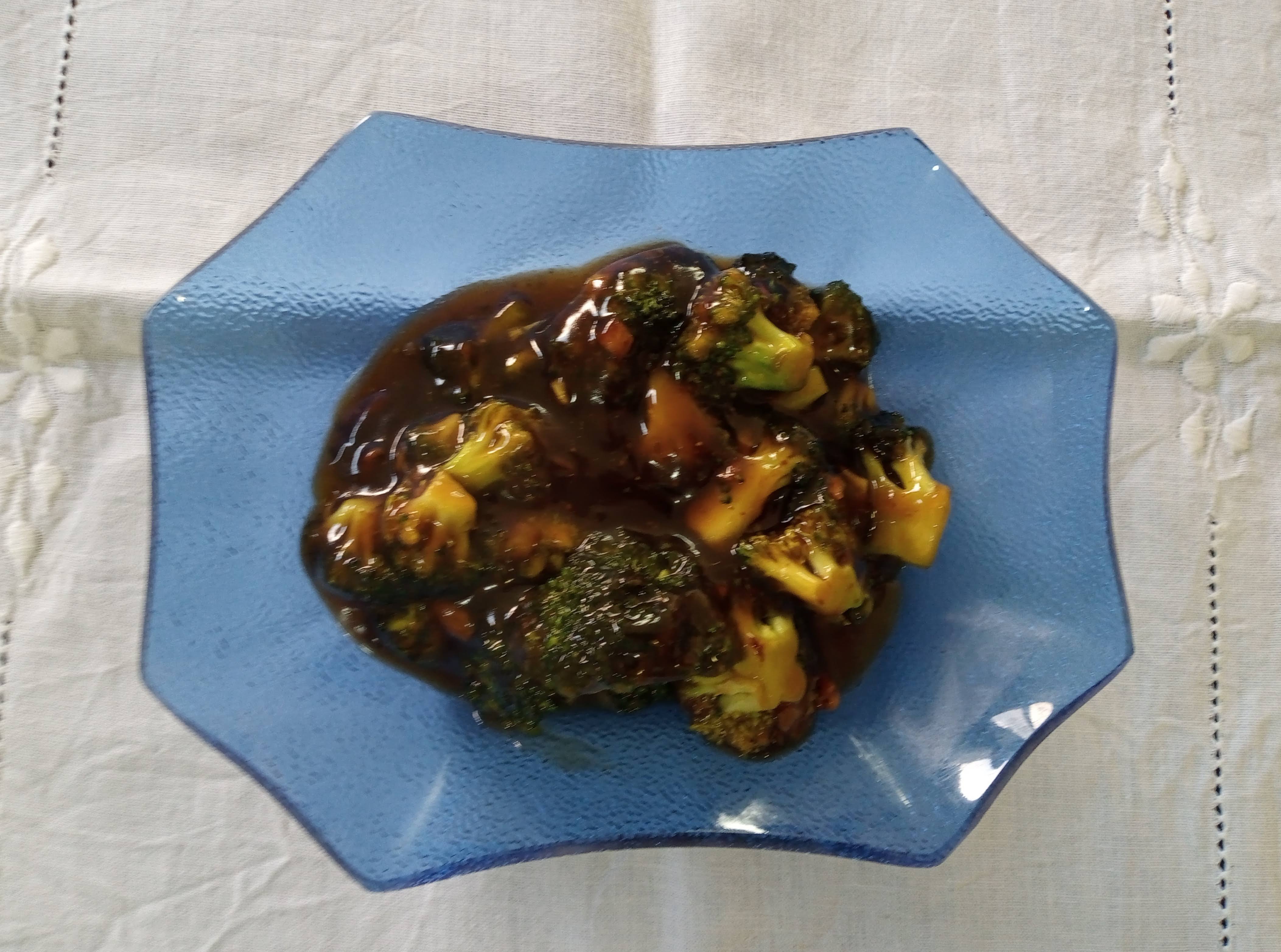 brócolis com molho teriyaki