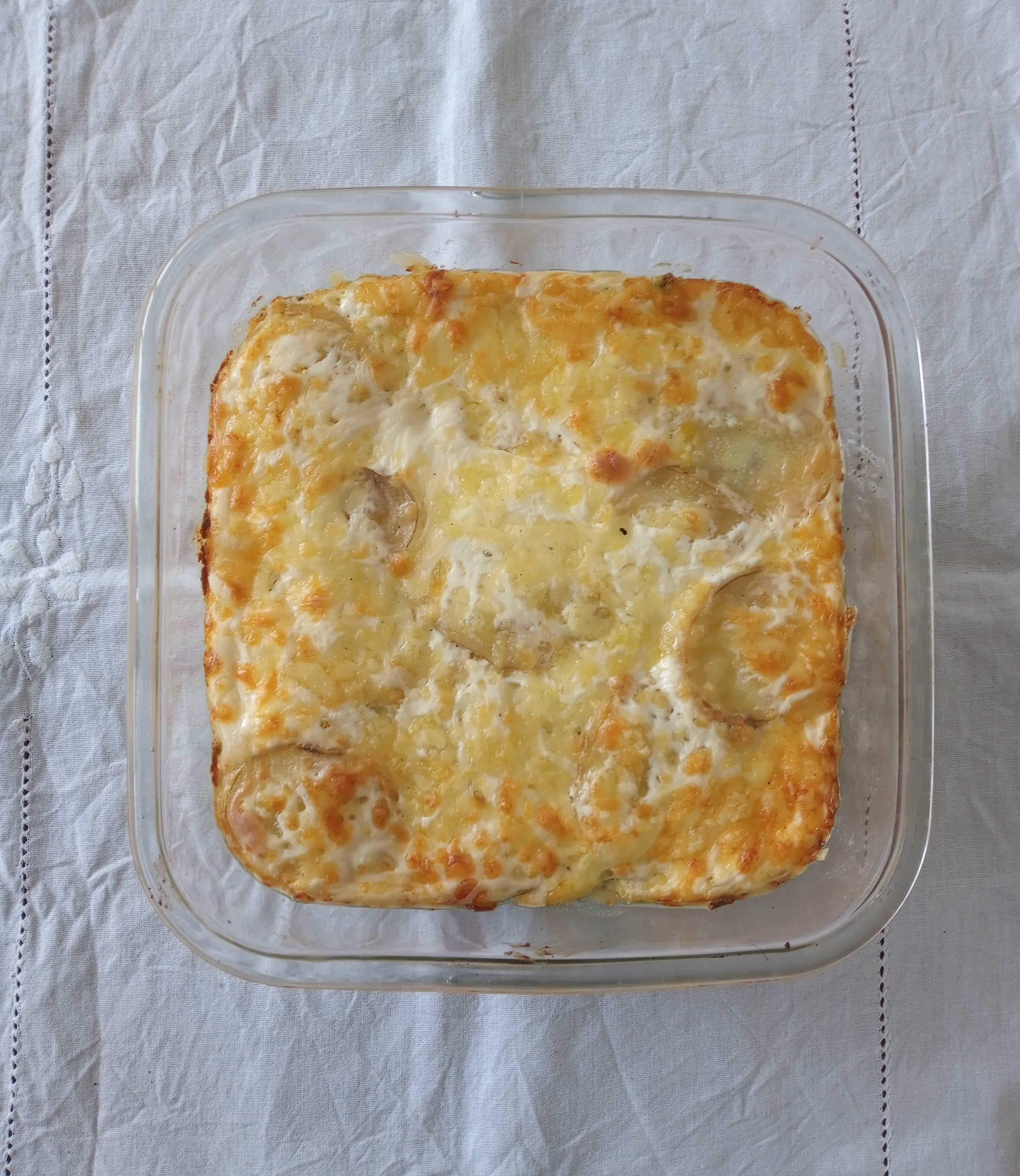 batata gratinada com ricota e espinafre