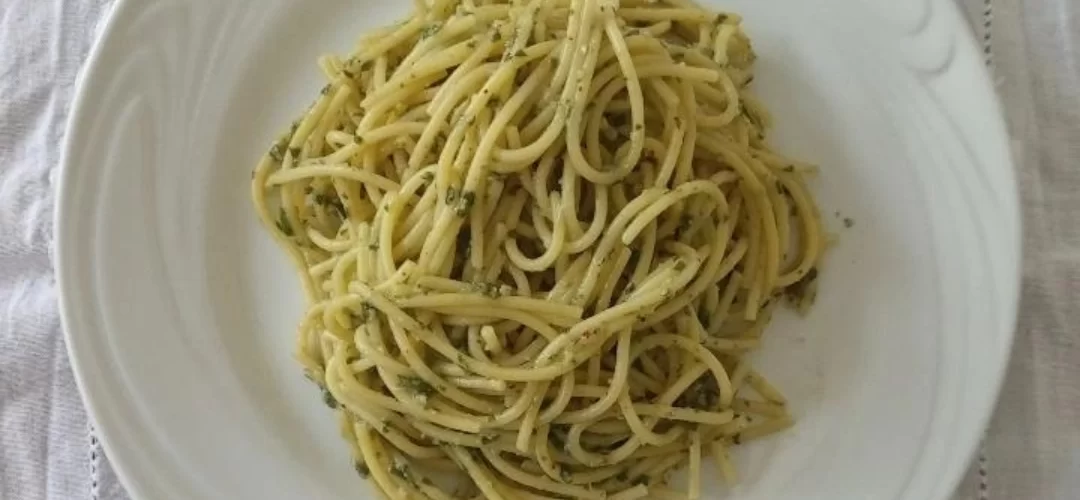 pesto de ora-pro-nóbis